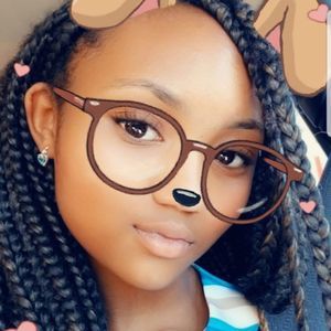 Meet your Posher, Anaya